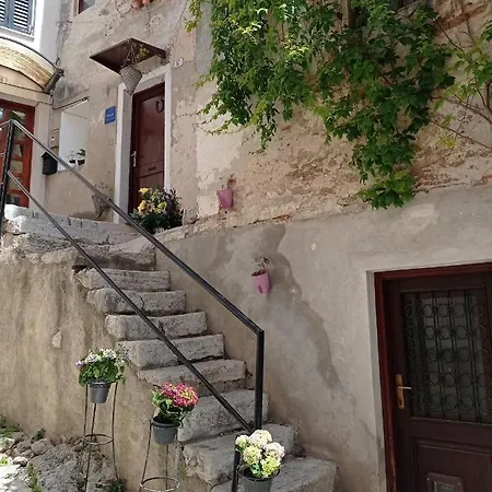 Piazza Antica 公寓 *