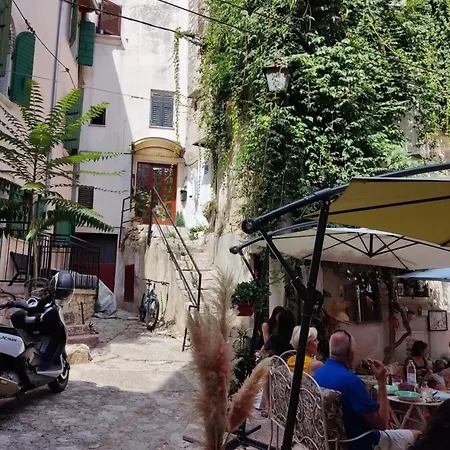 Piazza Antica Rovinj