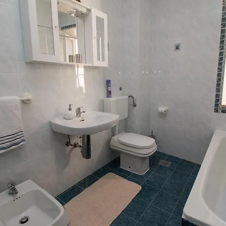 Piazza Antica Apartment *