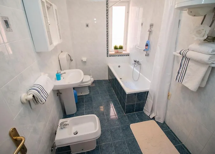 Piazza Antica Apartment *